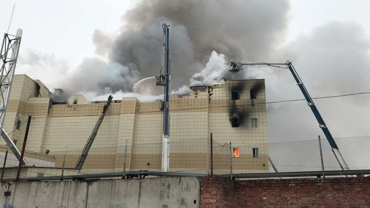 Rusya'da yangın: En az 64 ölü