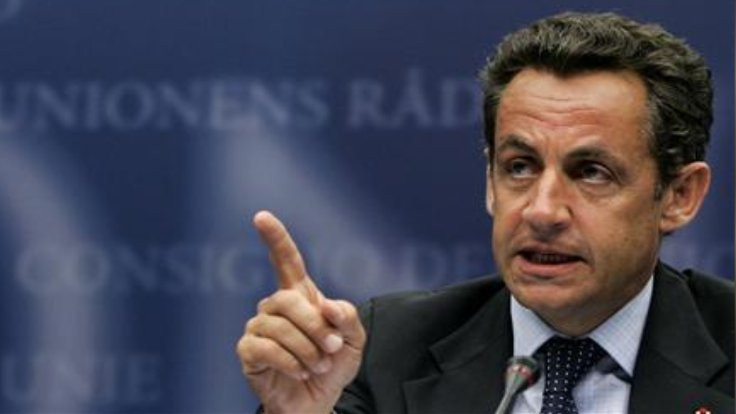 Sarkozy gözaltında!