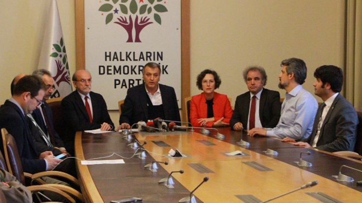 HDP milletvekili Toğrul, Meclis'te yaşanan kavgayı anlattı: Bir omuz kırığı ve çokça darp izi