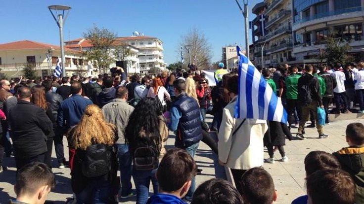 Yunanistan'da binlerce kişiden 'Yunan askerleri serbest bırakın' protestosu