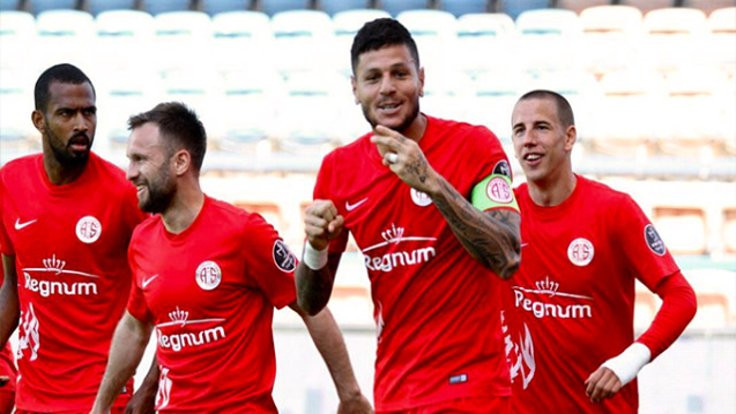 Antalyaspor üç puanı deplasmanda aldı