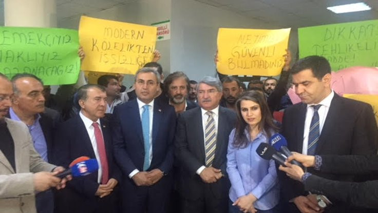 CHP heyeti Diyarbakır'da işten atılan işçileri ziyaret etti