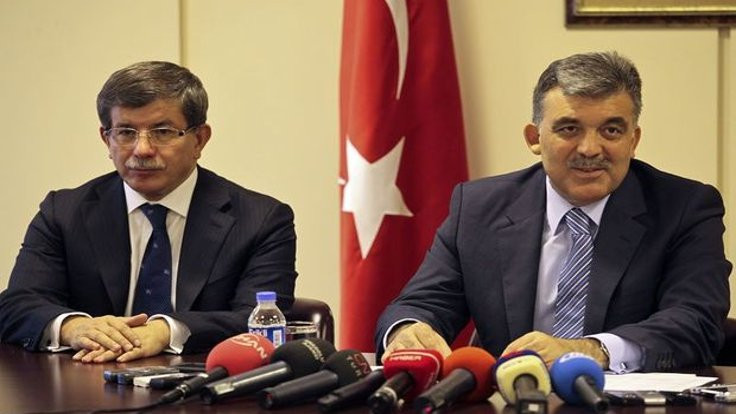 Ekibi Davutoğlu'na 'uzak dur' demiş