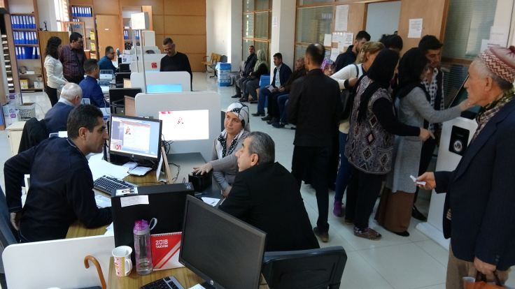 Nüfus müdürlüklerinde pasaport kaosu