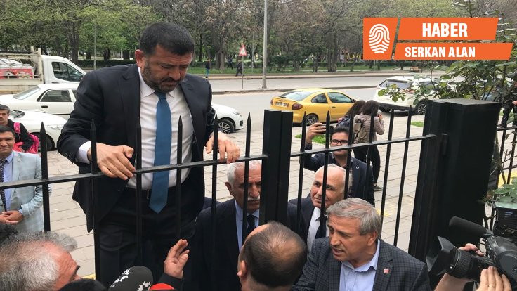Özelleştirme İdaresi'ne alınmayan CHP'li Ağbaba kapıya tırmandı