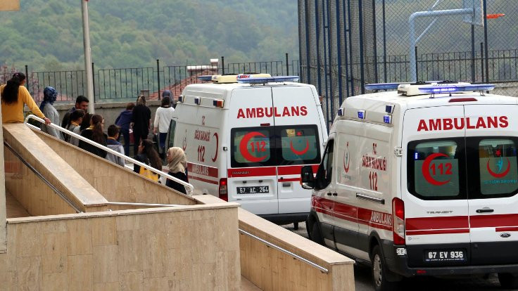 Zonguldak'ta ve Şanlıurfa'da 23 öğrenci hastaneye kaldırıldı