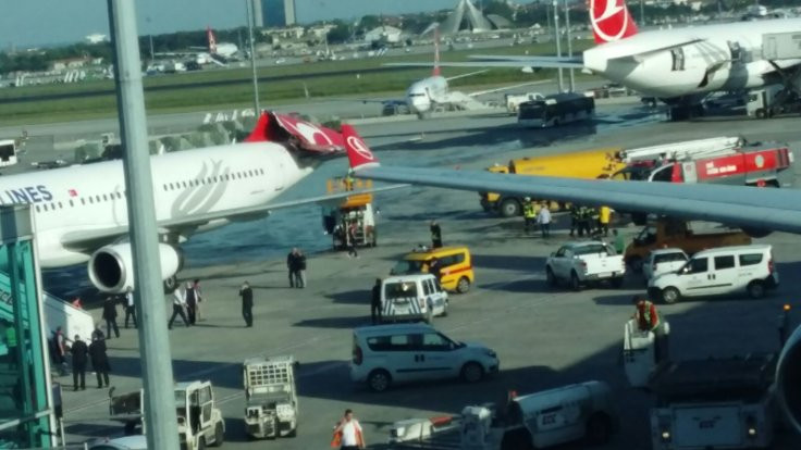 Atatürk Havalimanı'nda 2 uçak çarpıştı