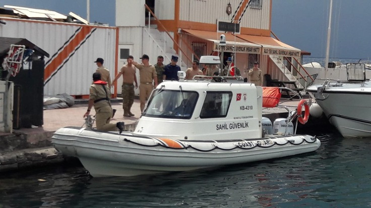 Ayvalık’ta batan teknedeki 1 kişinin cesedine ulaşıldı