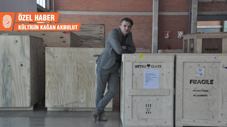 16. İstanbul Bienali küratörünü nasıl bilirsiniz?
