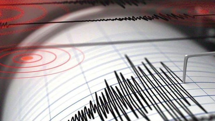 Ege Denizi'nde üç deprem