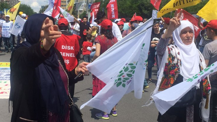 Diyarbakır'da 1 Mayıs: Cevabı sandıkta vereceğiz
