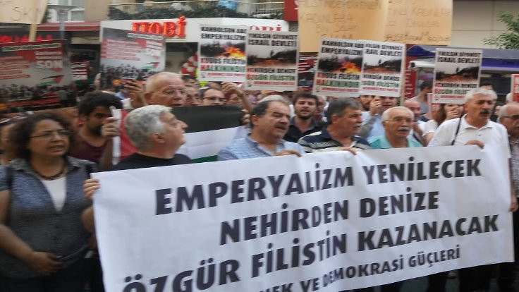 İzmir'de Filistin protestosu