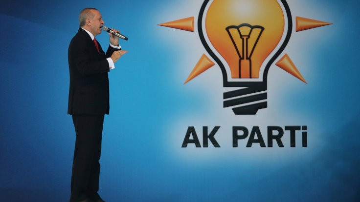 AK Parti beyannamesi 1 kere 'Kürt' 2 kere 'Alevi' dedi