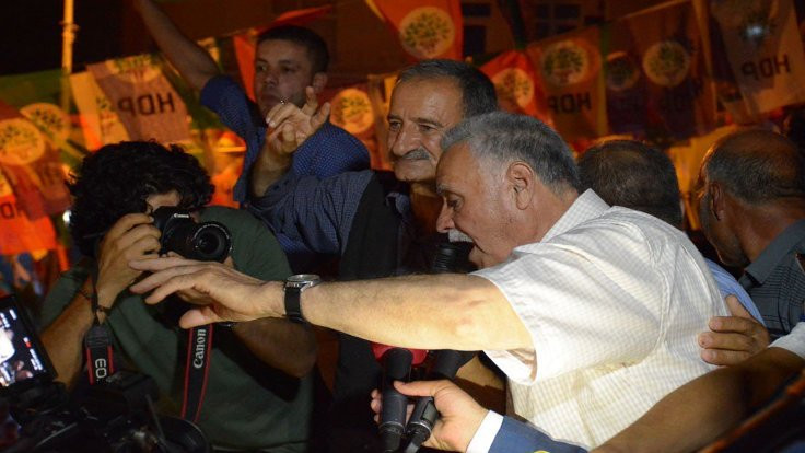 Demirtaş'ın babası kutlamalarda: Edirne'den geliyorum, selam getirdim