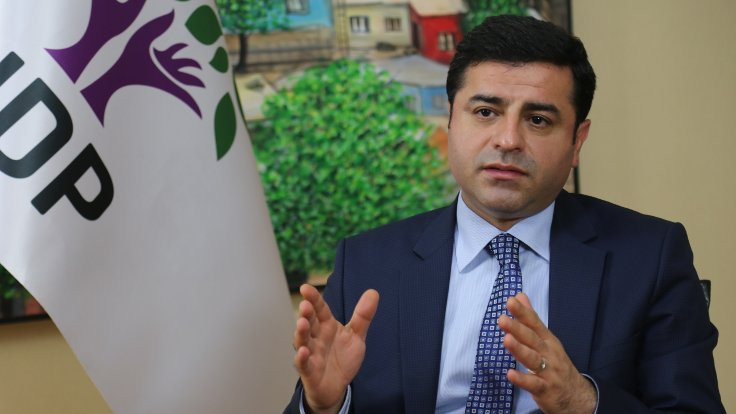 Demirtaş: HDP barajı aşarsa Türkiye nefes alır