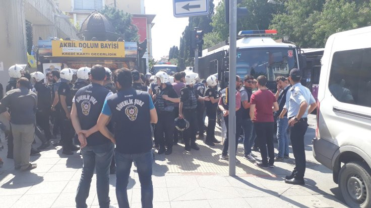 Bakırköy'de KESK'lilere gözaltı