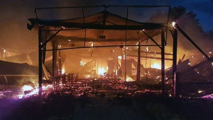 Sapanca'da 10 işyeri yandı