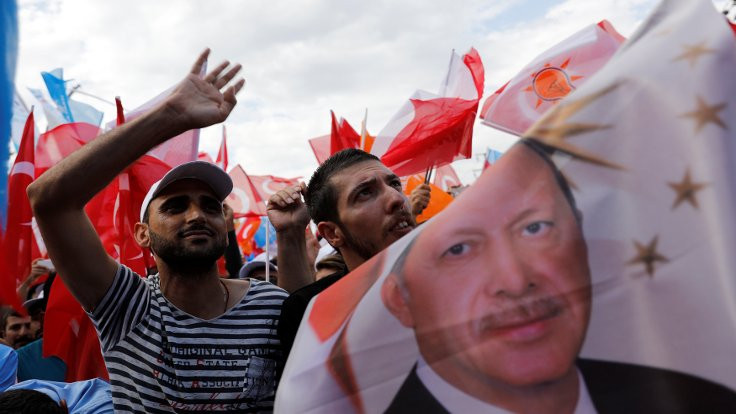 Bloomberg için anket: Erdoğan önde ama sürpriz olabilir