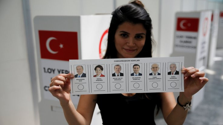 NYT: Türkiye'yi gençlik birleştirecek