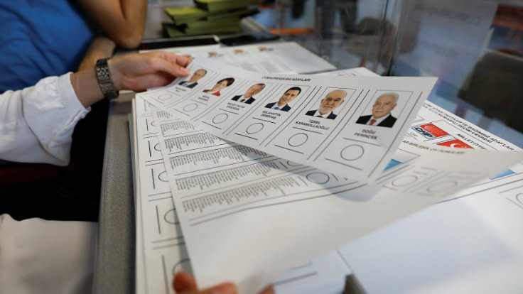 'Seçim sırasında dört Alman gözaltına alındı'