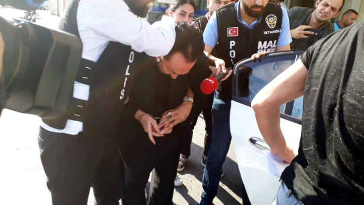Adnan Oktar: Kahraman Türk polisi, devletimi seviyorum