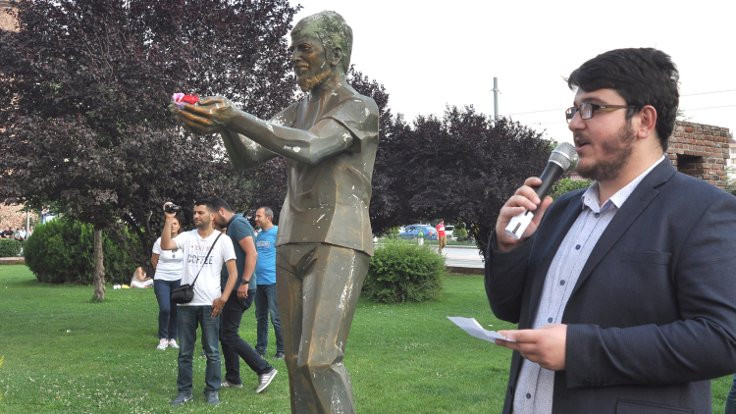 Ali İsmail Korkmaz, Eskişehir'deki heykelinin önünde anıldı