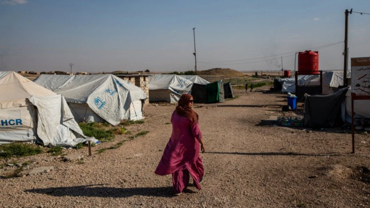 IŞİD'lilerin arafta kalan aileleri eve dönemiyor