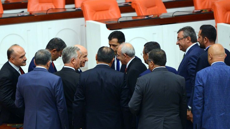 Yeminde Kılıçdaroğlu: Bahçeli'den alkış aldı, HDP'ye doğru gitti...