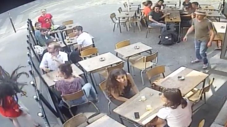Fransa ayakta: Sokak ortasında taciz görüntüleri viral oldu
