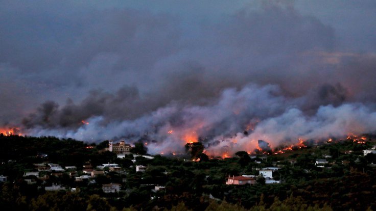 Yunanistan'da orman yangını: En az 74 ölü