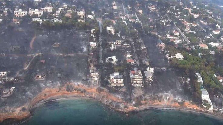 Yunanistan yangını havadan böyle görüntülendi