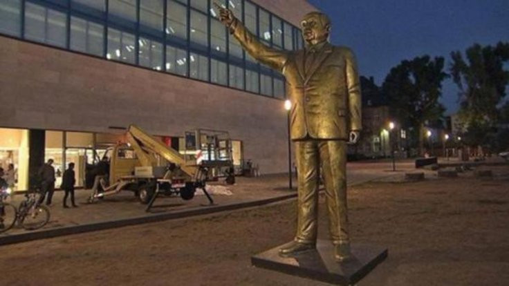 Almanya'nın devasa Erdoğan heykeli kaldırıldı