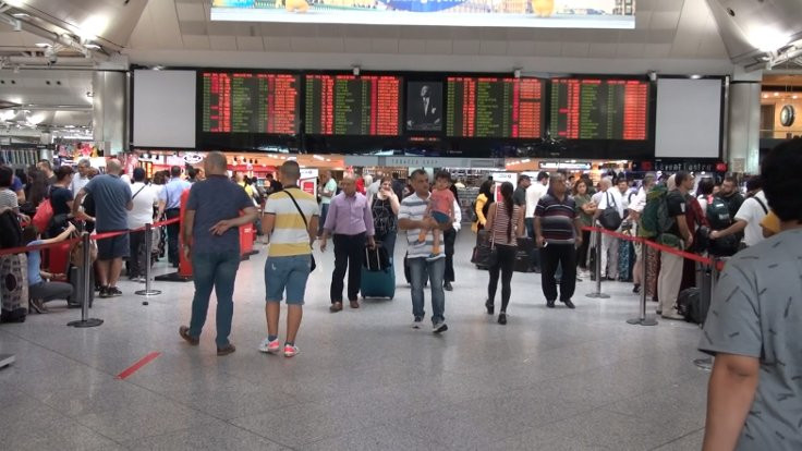 Atatürk Havalimanı'nda yolcu rekoru kırıldı