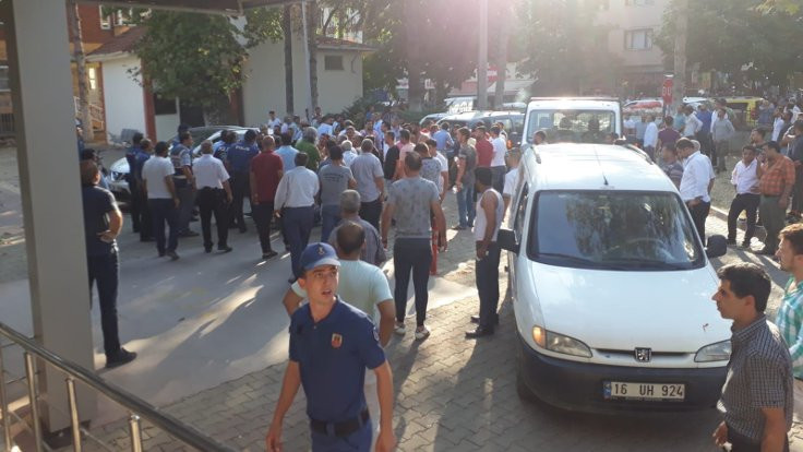 Bursa'da kavga: 4 kişi yaralandı