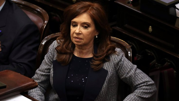 Arjantin'de eski başkan Kirchner'in evlerine polis baskını