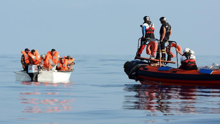 Akdeniz’de 67 çocuk mülteci kurtarıldı