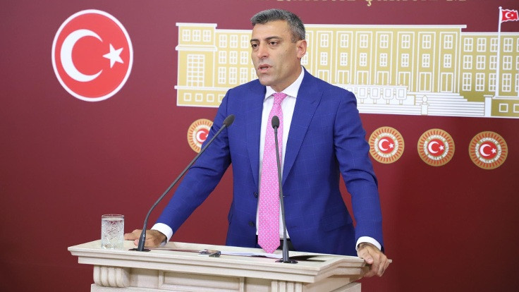 'AKP'lileri savunacağımı hiç düşünmemiştim'