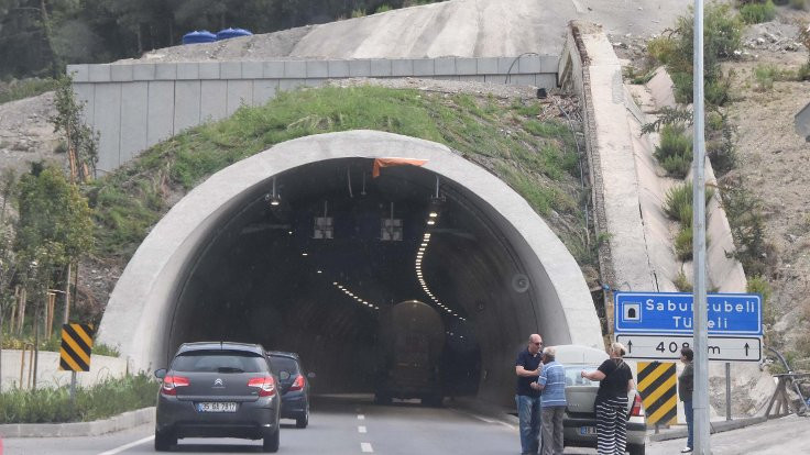 Sabuncubeli Tüneli'nin Manisa'ya gidiş kapatıldı