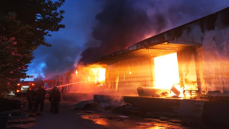 Sakarya'da fabrikada yangın