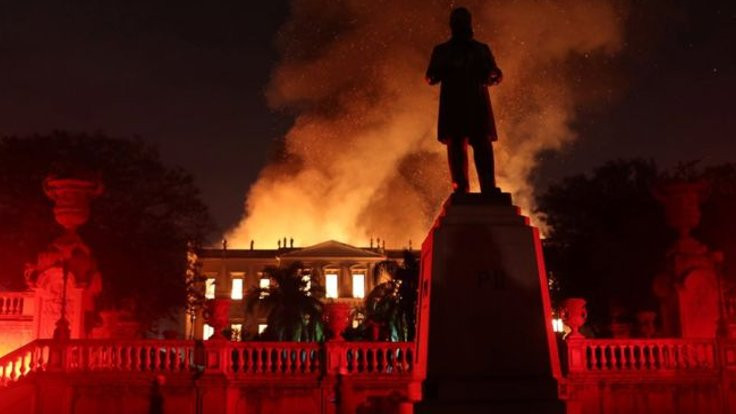 200 yıllık ulusal müze yandı!