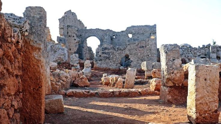 Antalya'daki 2 bin 200 yıllık antik kent ziyarete açık!