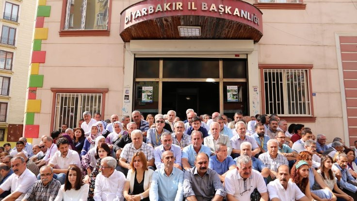 Diyarbakır ve Ankara'da protesto: Demirtaş ve Önder’e verilen ceza siyasidir