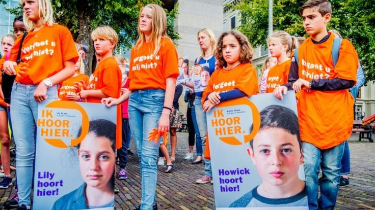 Hollanda iki çocuğu sınırdışı ediyor