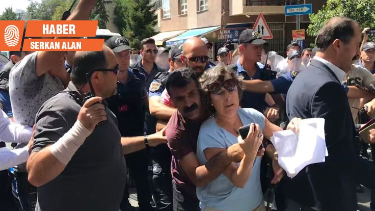 İran protestosunda polis Kerestecioğlu’nu tartakladı!
