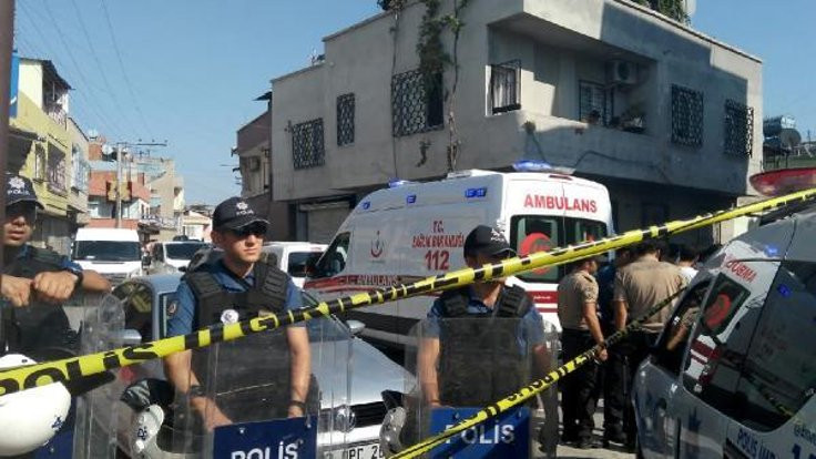 Mersin'de bir evde 5 ceset bulundu