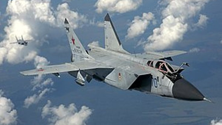 Rusya'da Mig-31 savaş uçağı düştü