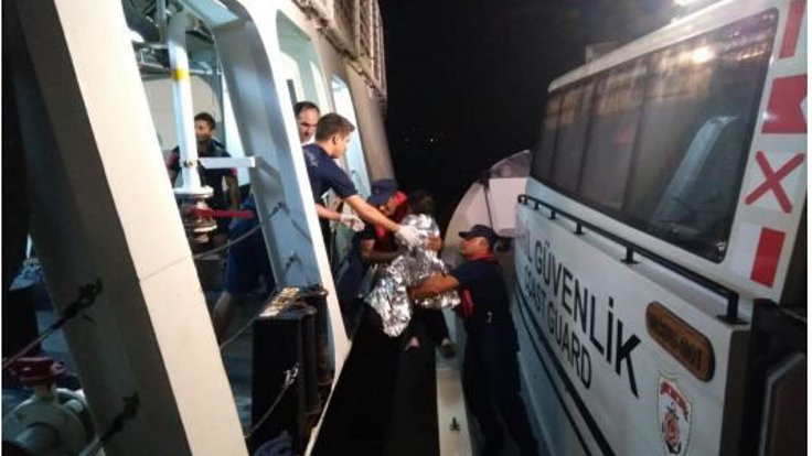 Mülteci teknesi battı: 2 ölü