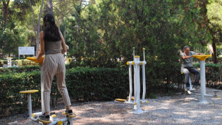 'Parklardaki spor aletleri insanları sakatlıyor'