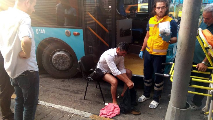 Beyoğlu'nda otobüs şoförünü bıçakladılar