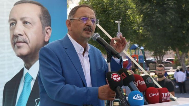 AK Partili Mehmet Özhaseki: Koltuk çantada keklik diye düşünen yanılır